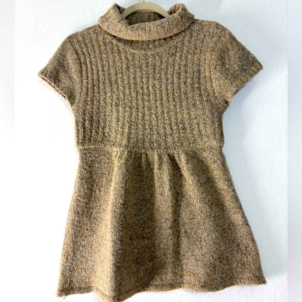 heart-n-crush short sleeve turtleneck sweater. Size large.
